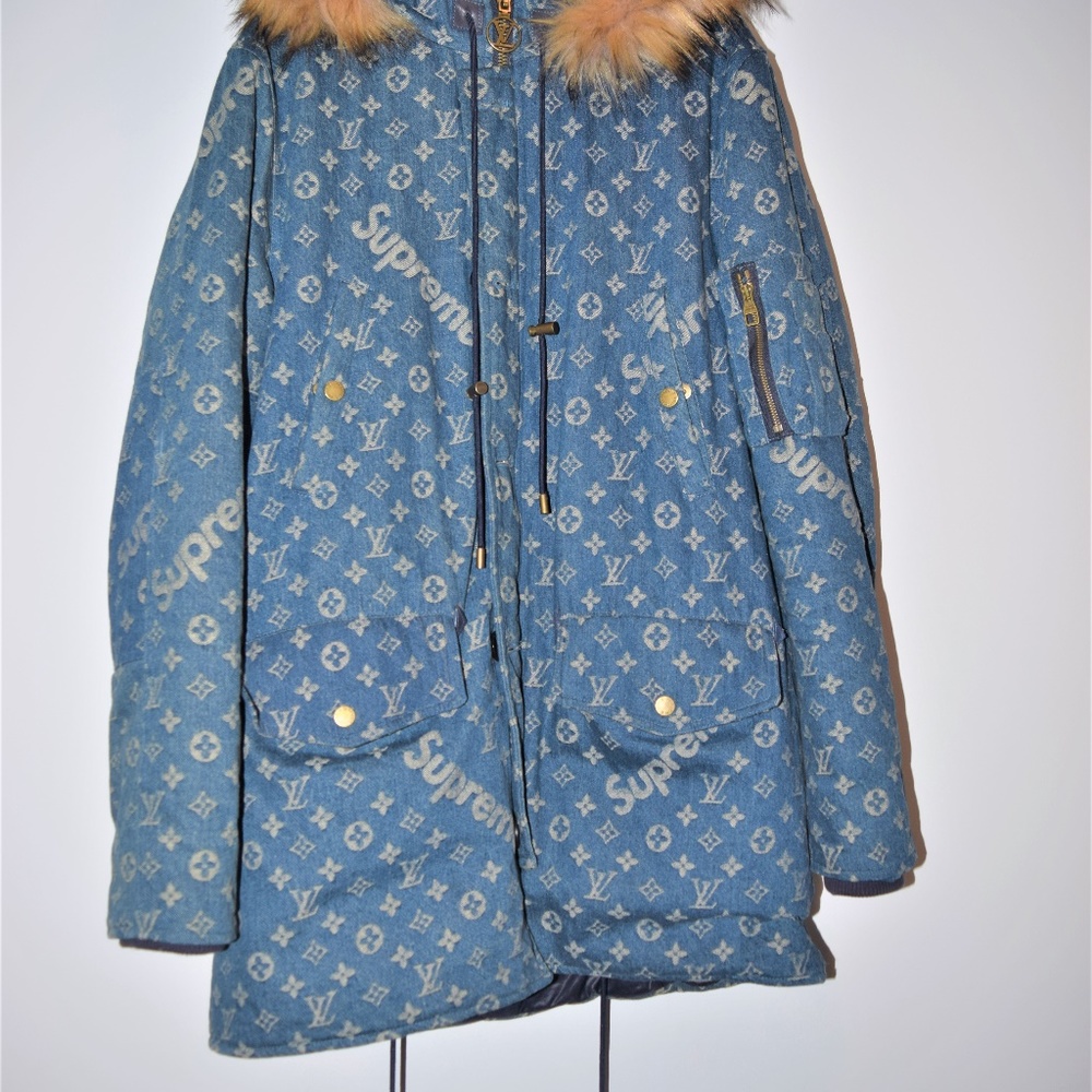 LOUIS VUITTON SUPREME PARKA - Picture 2 of 6